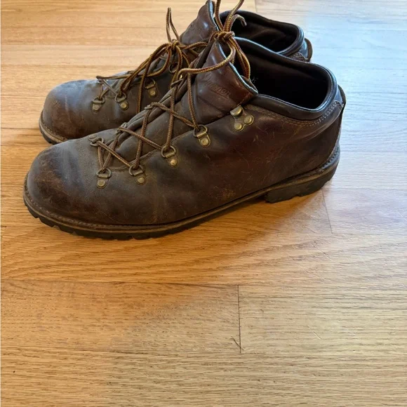 Danner Mountain Light Boots Vibram Lug Soles - Picture 1 of 6